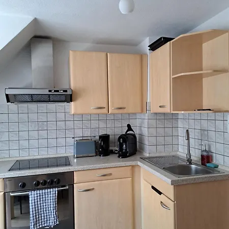 Gemuetliche Dachgeschoss-ferienwohnung Nahe Brombachsee Und Bahnhof 公寓 Rottenbach (Roth)